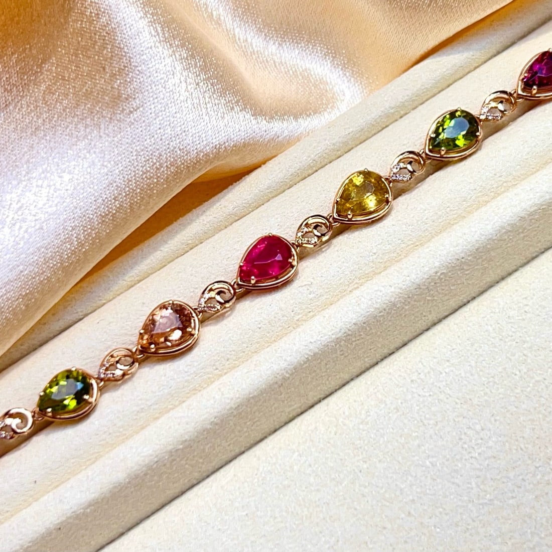 14k Gold 5.8 Ct Natural Tourmaline & Diamond Bracelet - 3