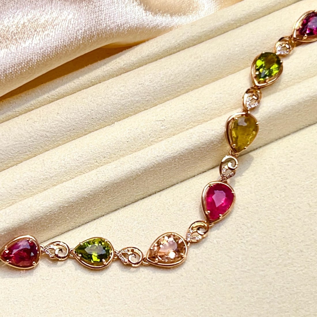 14k Gold 5.8 Ct Natural Tourmaline & Diamond Bracelet - 5