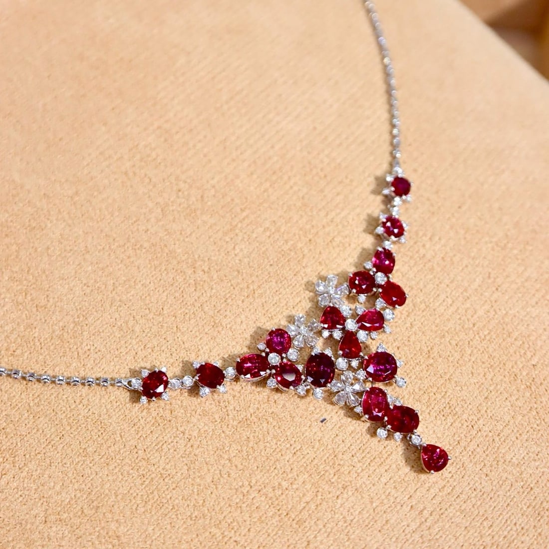 14k Gold 9.29 Ctw Natural Ruby & Diamond Necklace: Ref:231187081 // gold content:14k gold // main gemstone:ruby // shape:multiple // carat weight:8. 62ct // color:red // treatment:natural // // adjacent gemstone 2 : diamond // shape:multiple // carat 