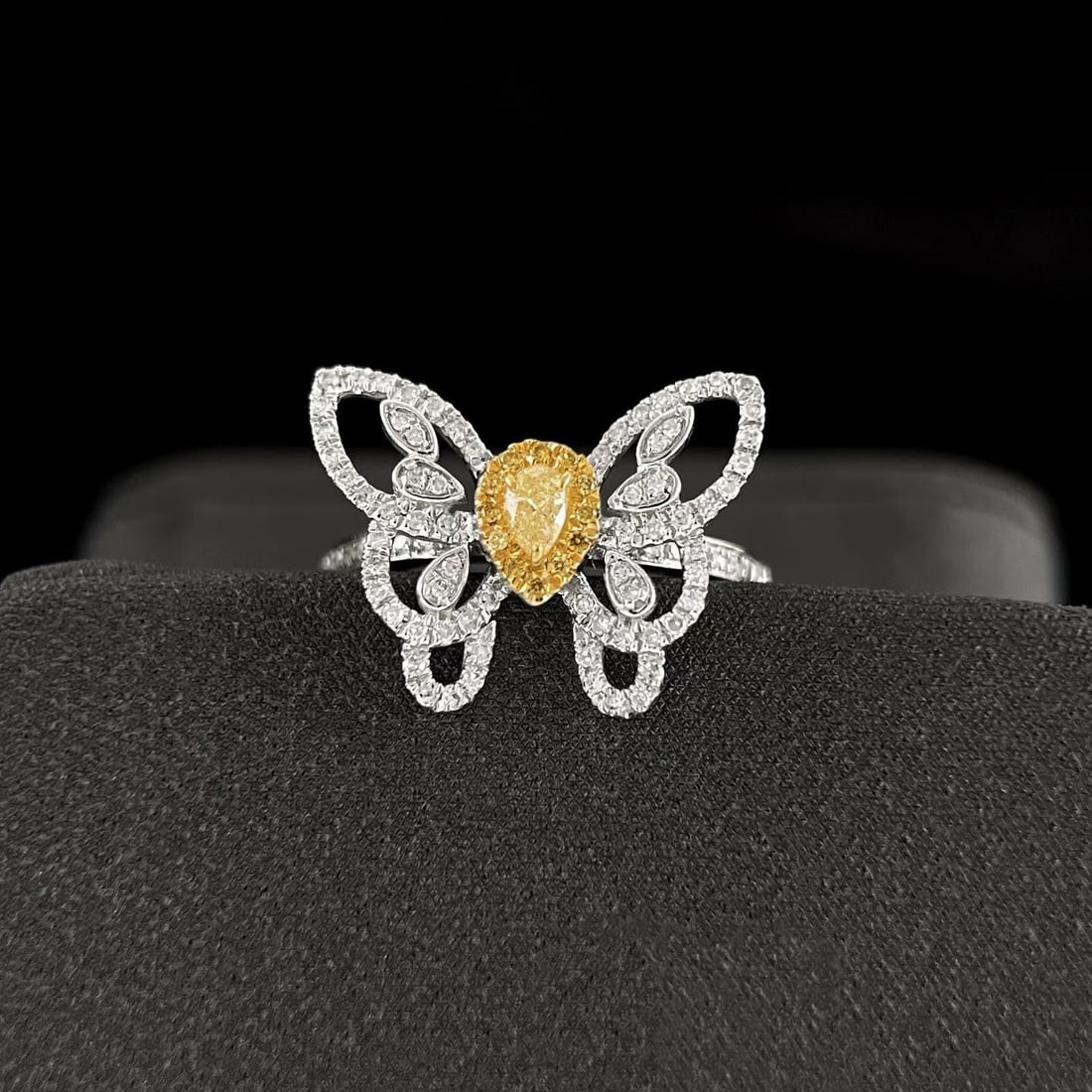 14k Gold 0.56 Ct Natural Color Diamond & Butterfly Ring: Ref:231187100 // gold content:14k gold // ring size:7. 25us // // main gemstone:diamond // shape:multiple // carat weight:0. 56ct // clarity grade:vs-si // color:color // treatment:natural //