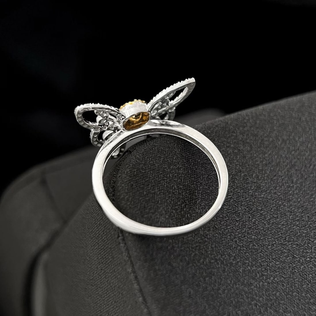14k Gold 0.56 Ct Natural Color Diamond & Butterfly Ring - 4