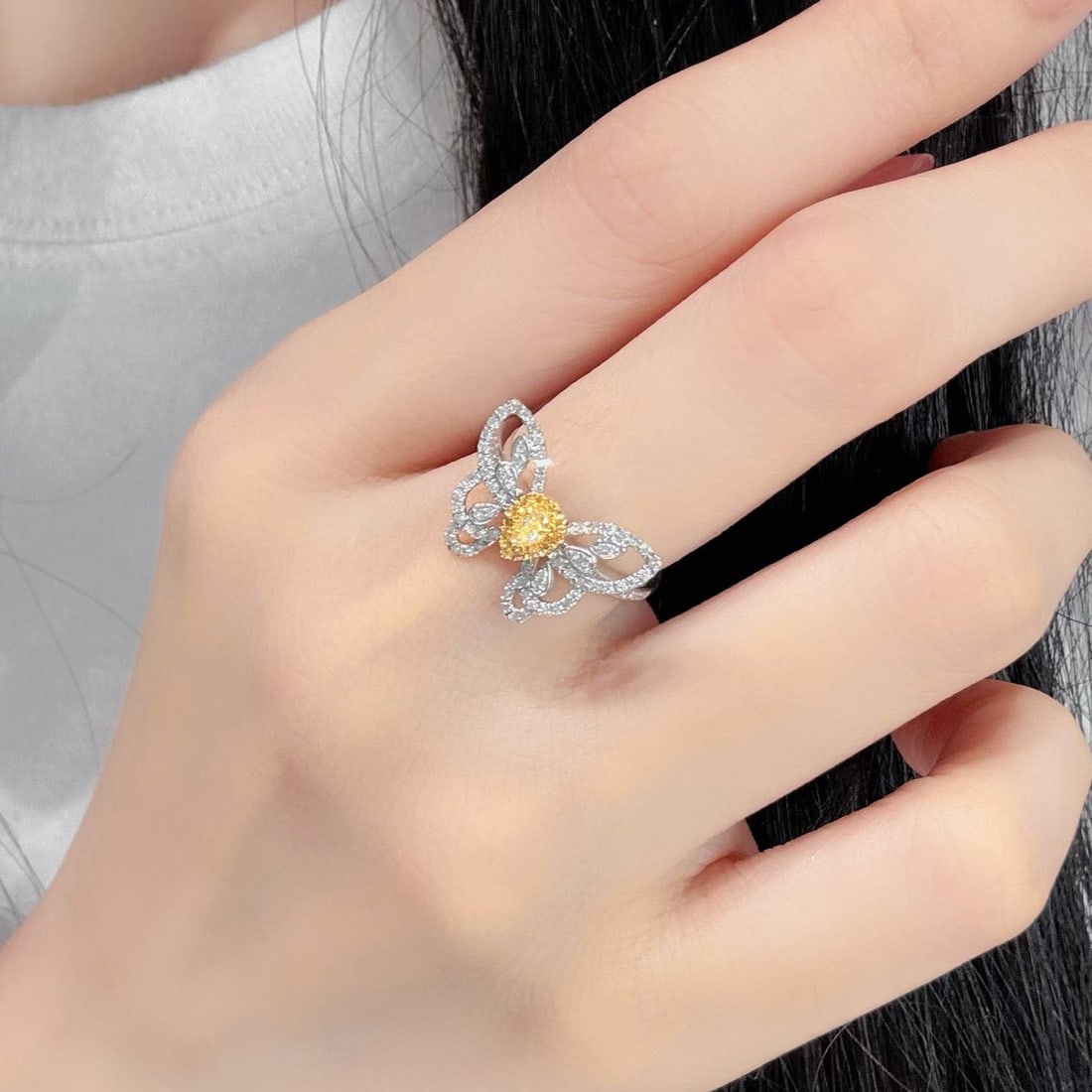 14k Gold 0.56 Ct Natural Color Diamond & Butterfly Ring - 5