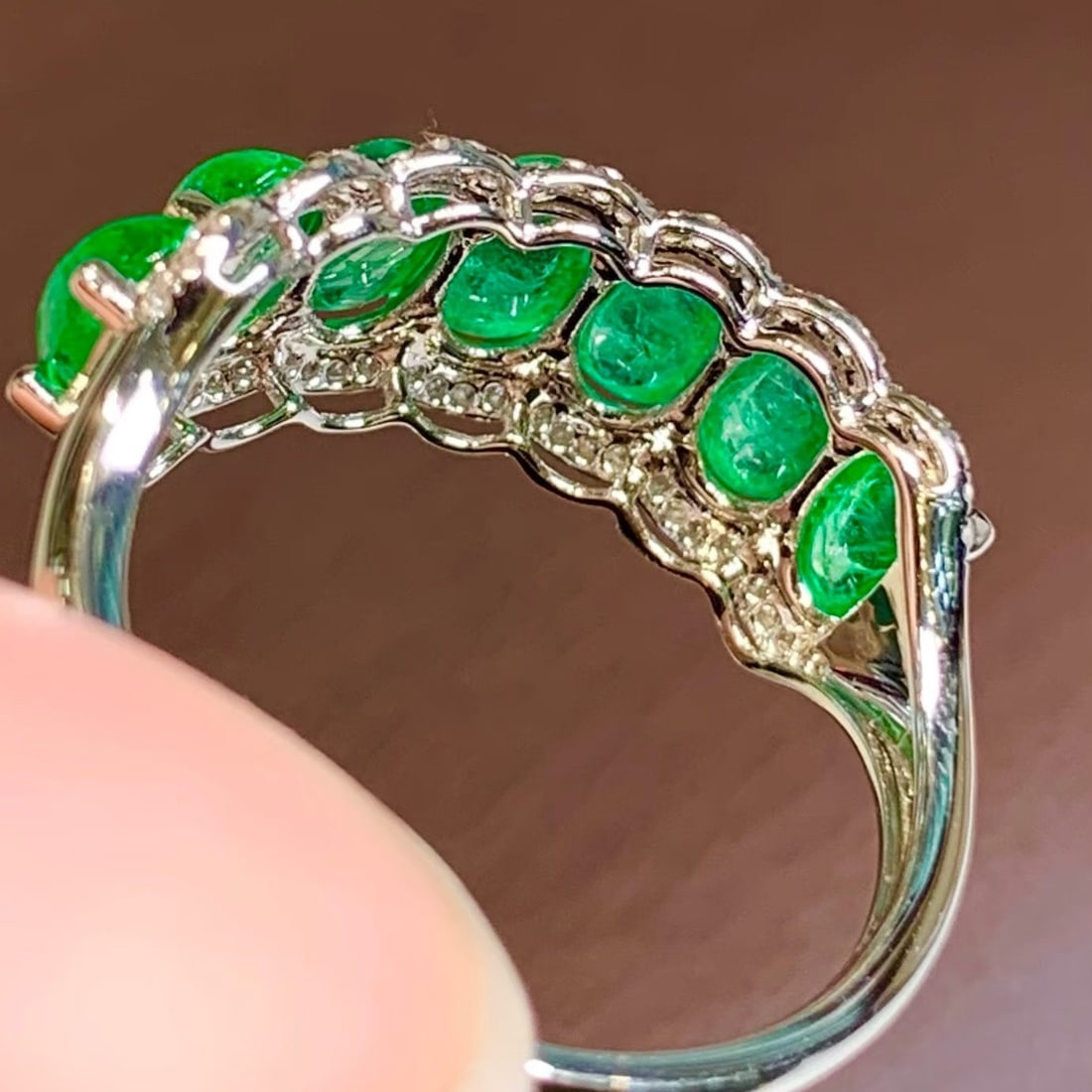 14k Gold 2 Ct Natural Emerald & Diamond Ring - 2
