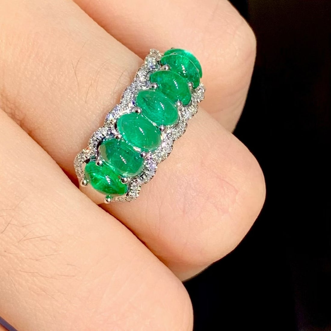 14k Gold 2 Ct Natural Emerald & Diamond Ring - 4