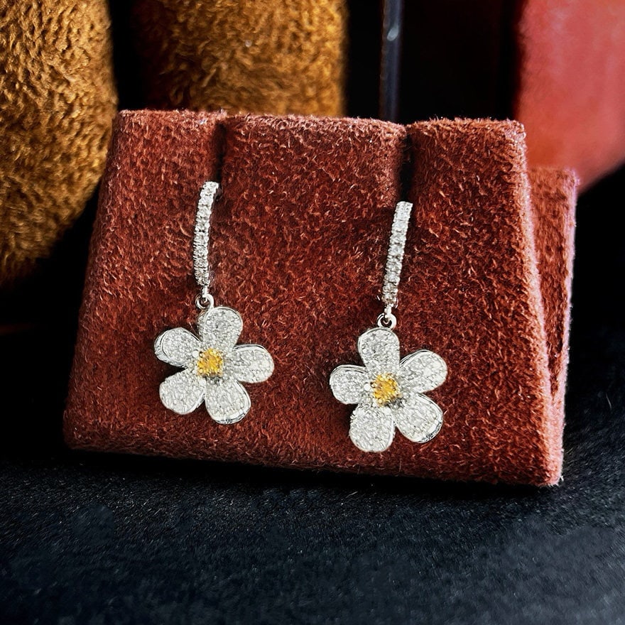 14k Gold 0.8 Ct Natural Color Diamond & Flowers Earrings - 2