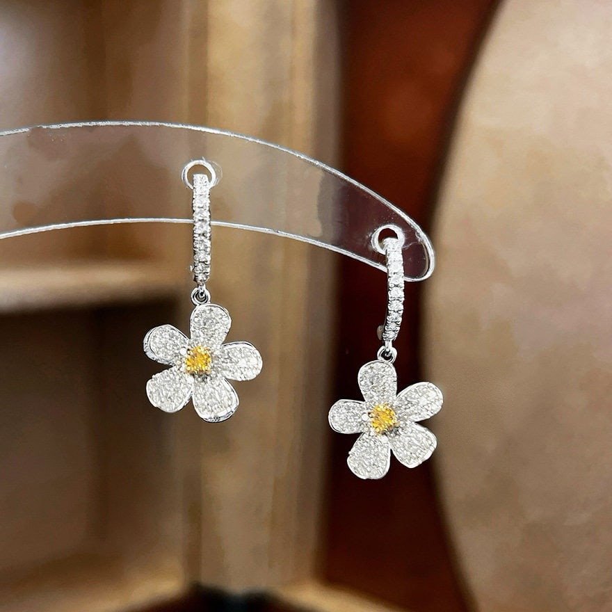 14k Gold 0.8 Ct Natural Color Diamond & Flowers Earrings - 3