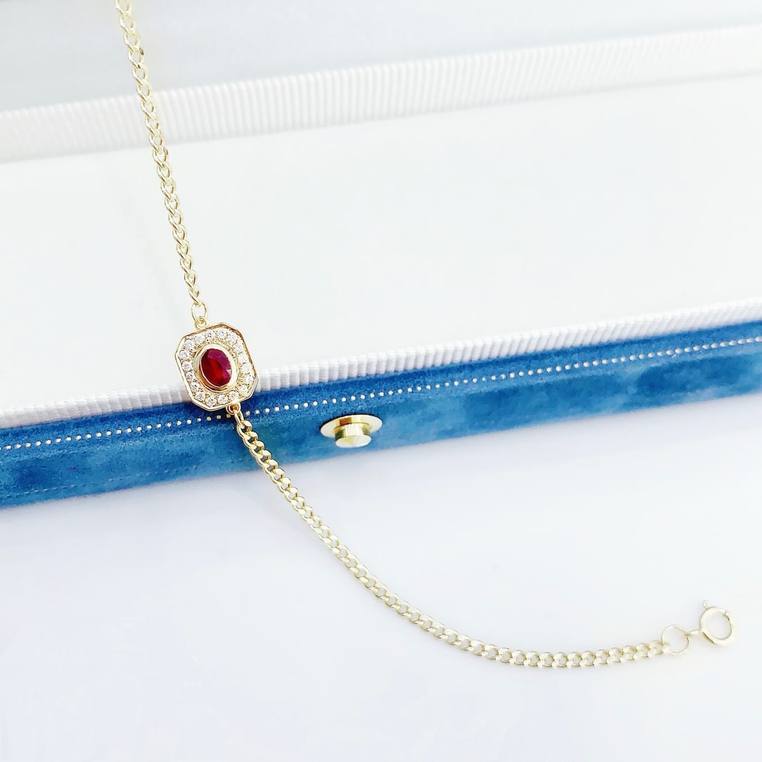14k Gold 0.31 Ctw Vivid Red Natural Ruby & Diamond Bracelet - 4