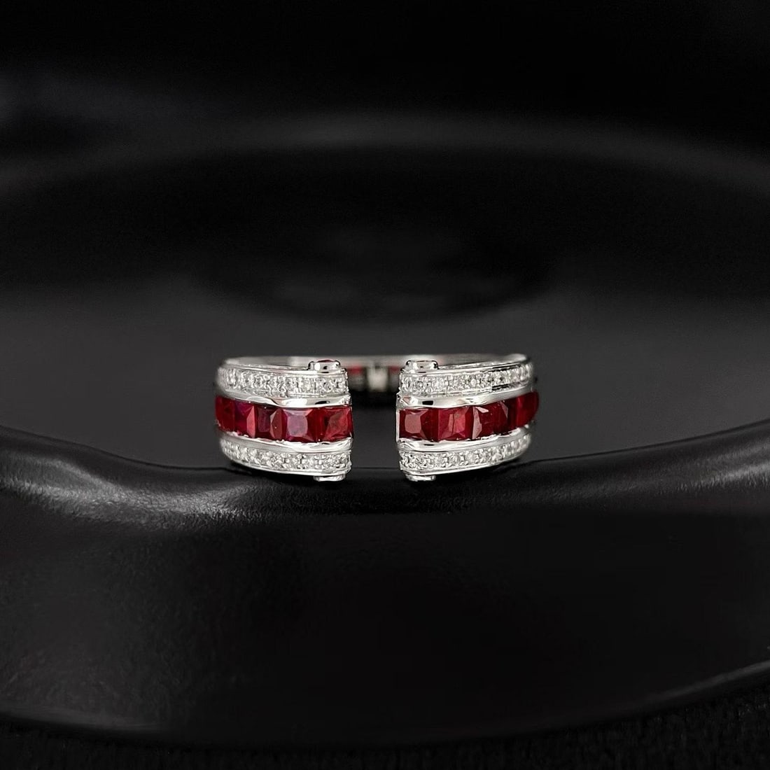 14k Gold 1.8 Ctw Natural Ruby & Diamond Ring: Ref:231187155 // gold content:14k gold // ring size:7. 25us // // main gemstone:ruby // shape:princess // carat weight:1. 3ct // color:red // treatment:natural // // adjacent gemstone 2 : diamond //