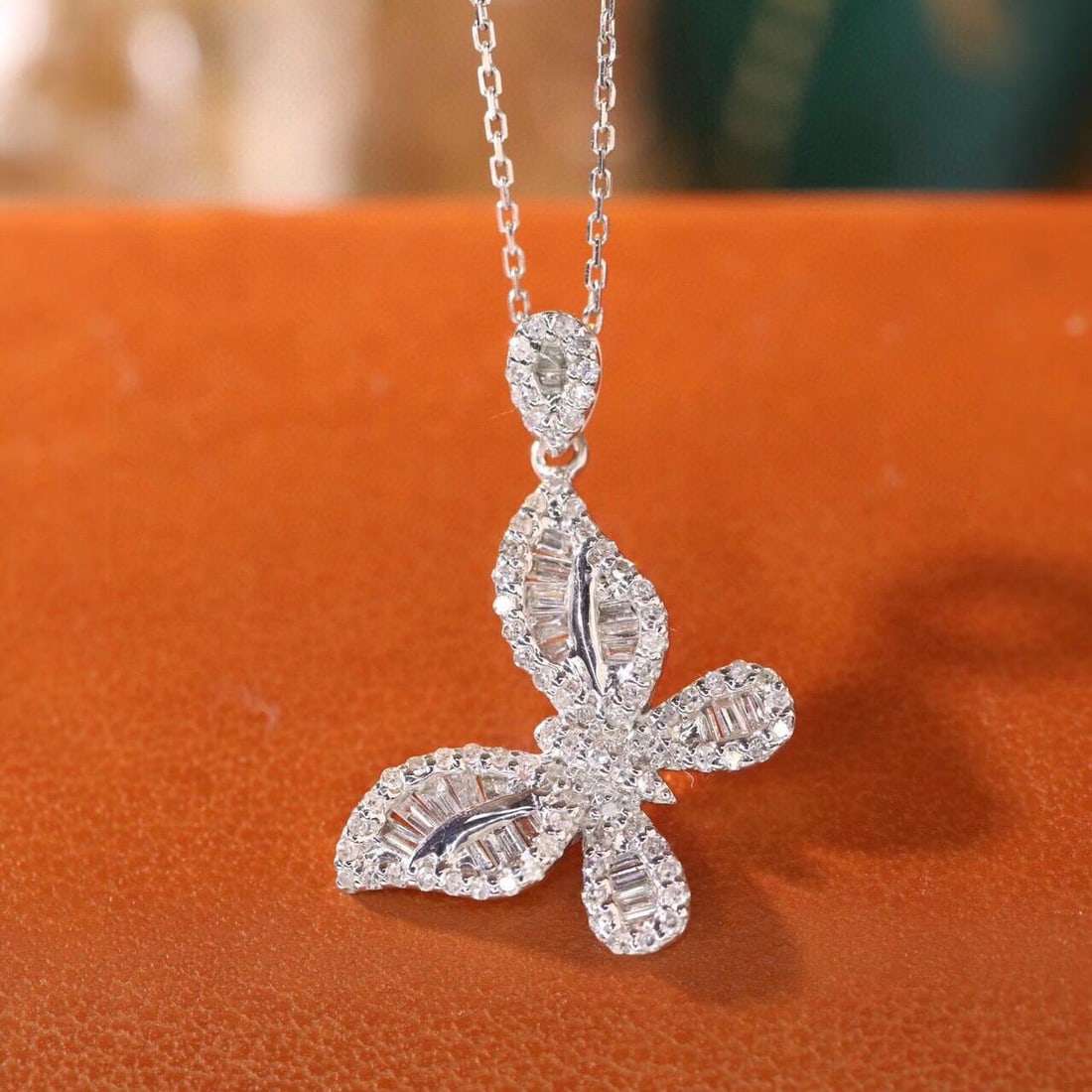 14k Gold 0.5 Ct Natural H Diamond & Butterfly Necklace: Ref:231187156 // gold content:14k gold // main gemstone:diamond // shape:multiple // carat weight:0. 5ct // clarity grade:vs-si // color:h // treatment:natural // Condition: New Low Estimate: 2200.00