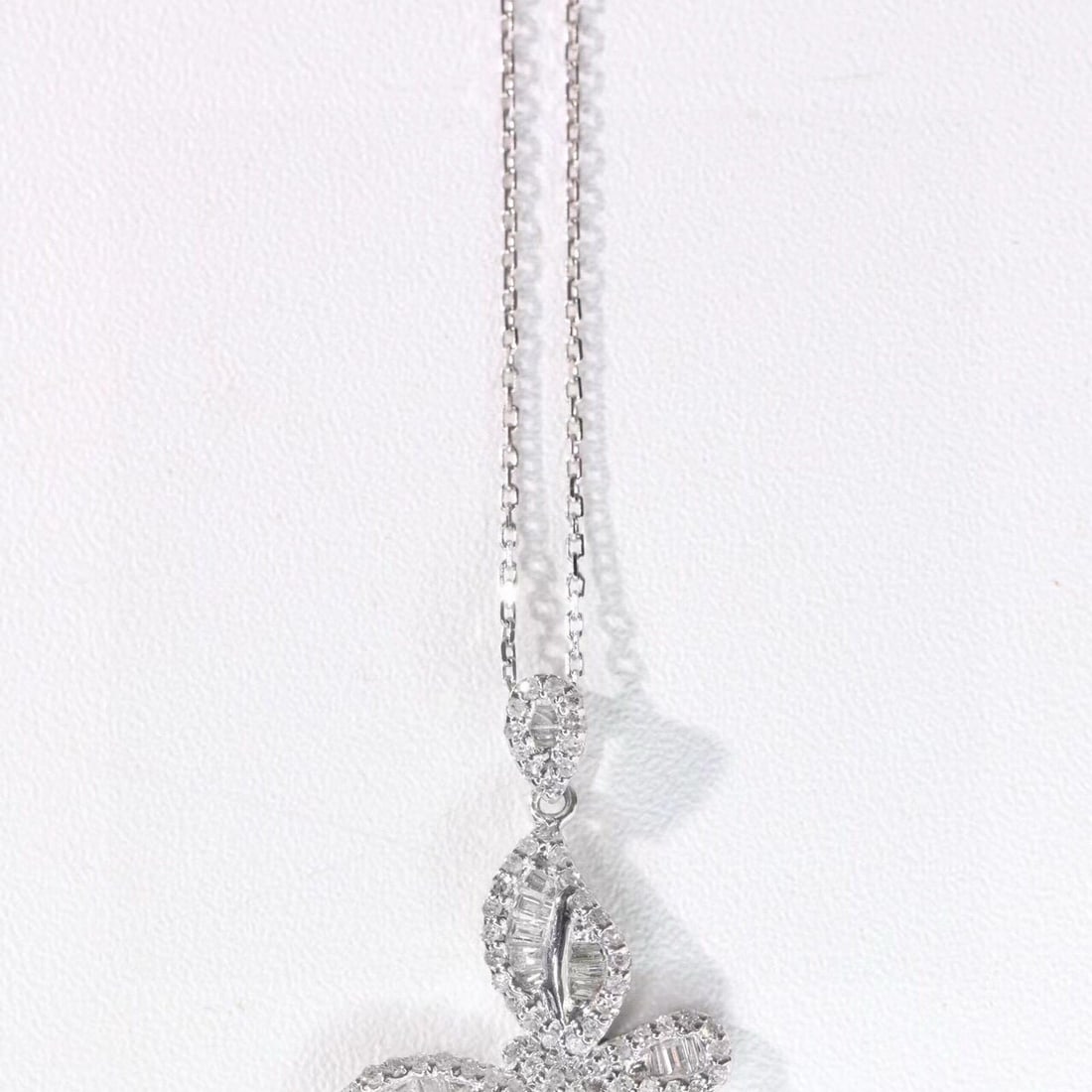 14k Gold 0.5 Ct Natural H Diamond & Butterfly Necklace - 2
