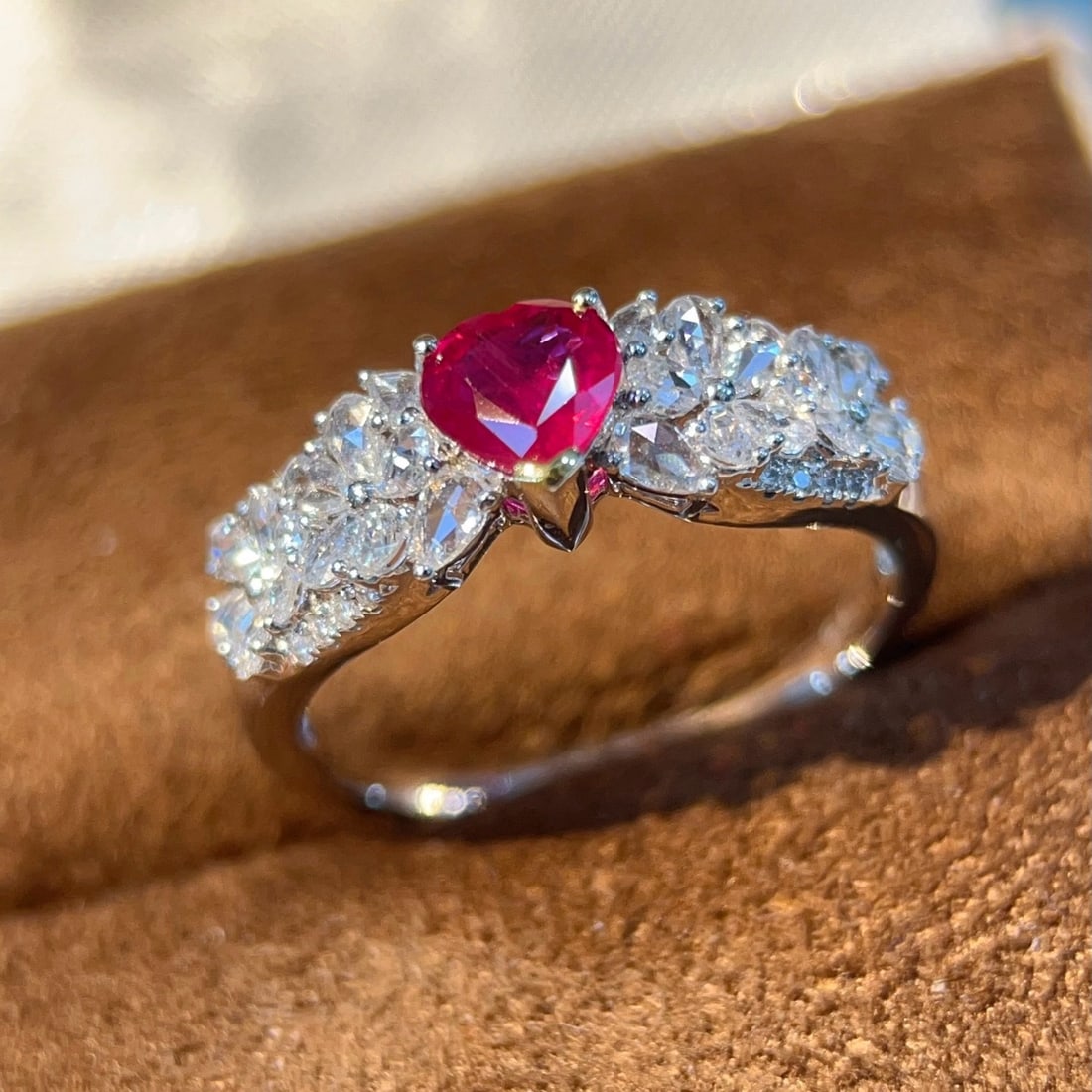 14k Gold 1.14 Ctw Natural Ruby & Diamond Ring - 4
