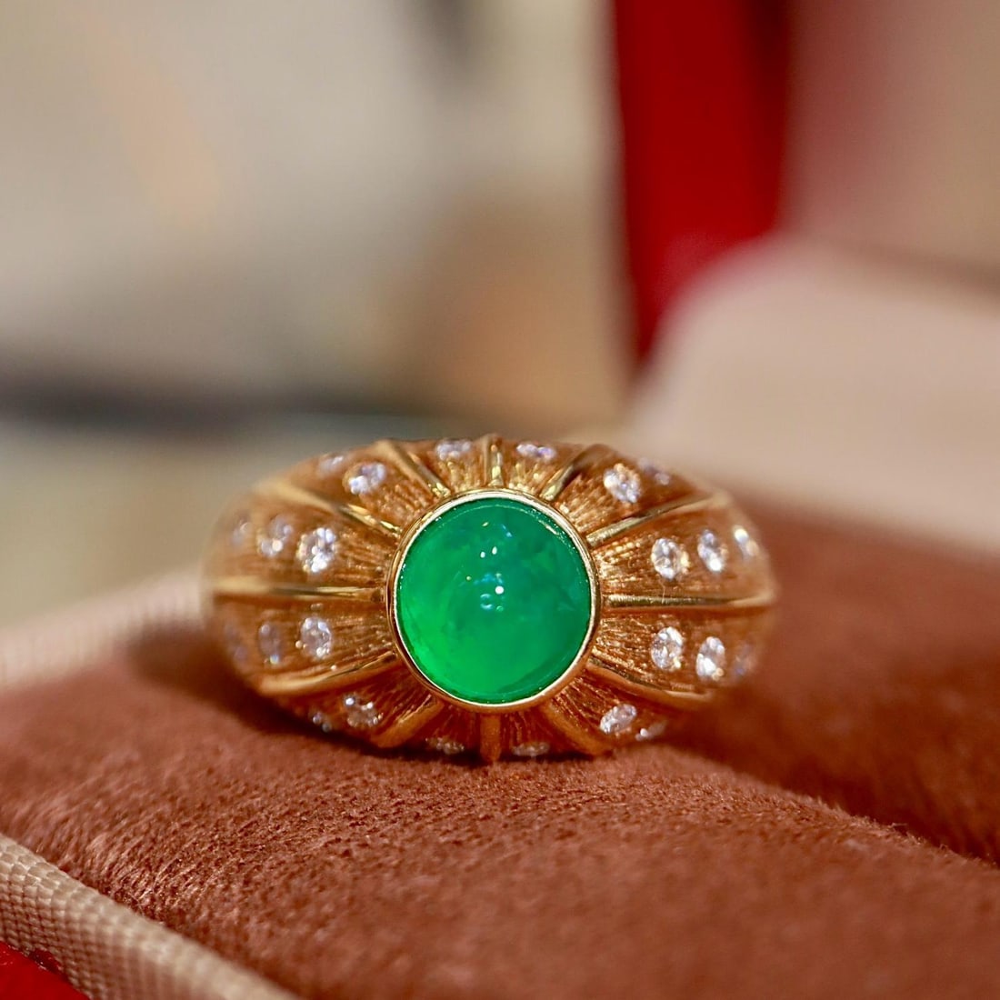 14k Gold 1.84 Ctw Natural Emerald & Diamond Ring: Ref:231187185 // gold content:14k gold // ring size:7. 25us // // main gemstone:emerald // shape:round // carat weight:1. 45ct // color:green // treatment:natural // cut grade:g // // adjacent