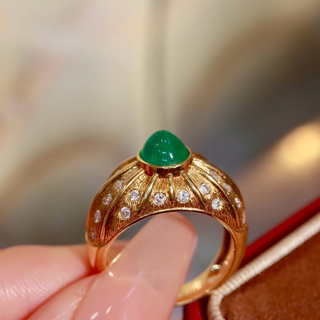 14k Gold 1.84 Ctw Natural Emerald & Diamond Ring - 8