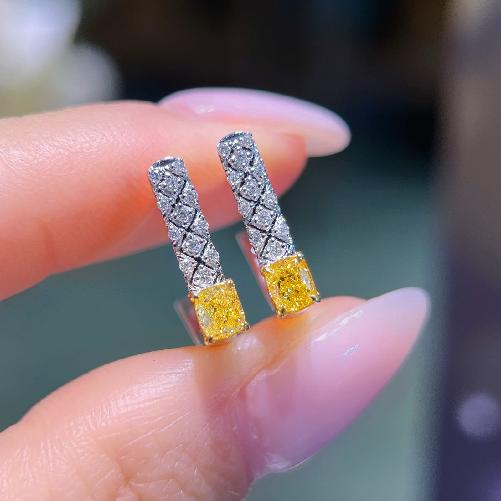 14k Gold 0.48 Ctw Natural Yellow Diamond & Diamond Earrings - 3