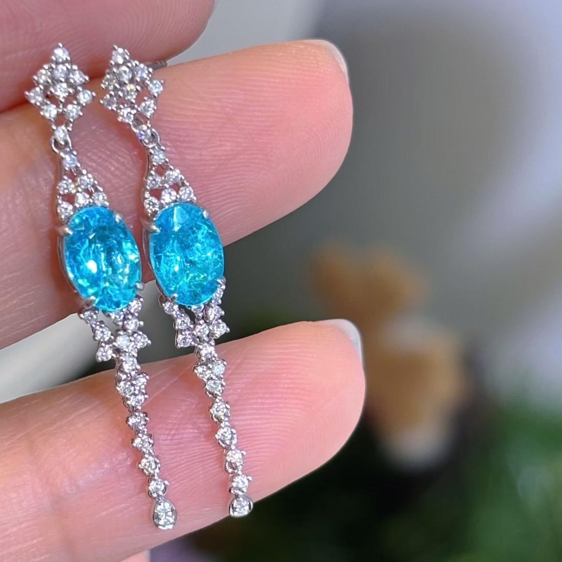 14k Gold 1.5 Ct Natural Paraiba Tourmaline & Diamond Earrings: Ref:231187214 // gold content:14k gold // main gemstone:paraiba tourmaline // shape:oval // carat weight:1. 5ct // color:blue // treatment:natural // // adjacent gemstone 2 : diamond // shape:round