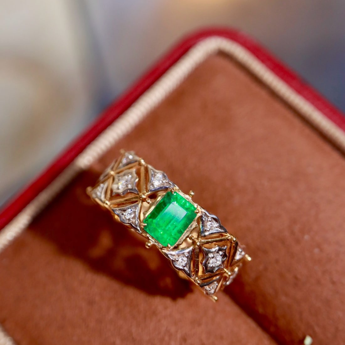 14k Gold 0.83 Ctw Natural Emerald & Diamond Ring - 7