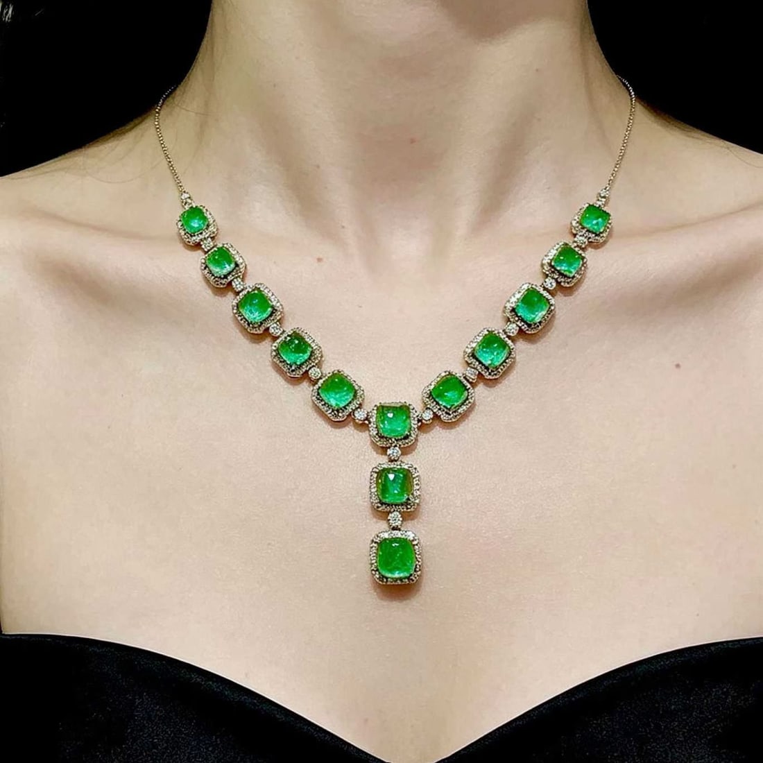 14k Gold 11.5 Ct Natural Emerald & Diamond Necklace - 5