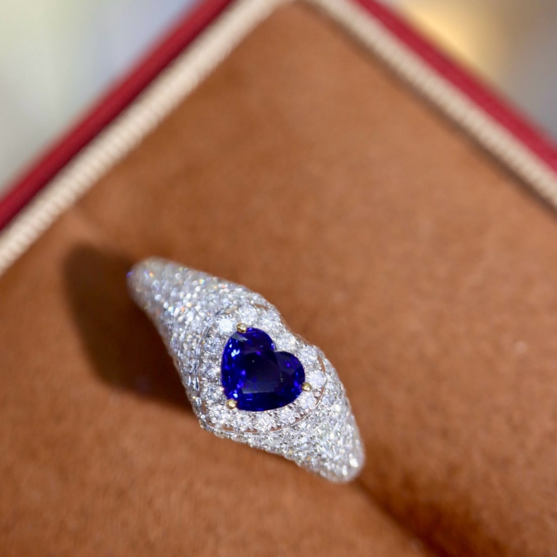 14k Gold 1.36 Ctw Vivid Blue Natural Sapphire & Diamond Ring - 6