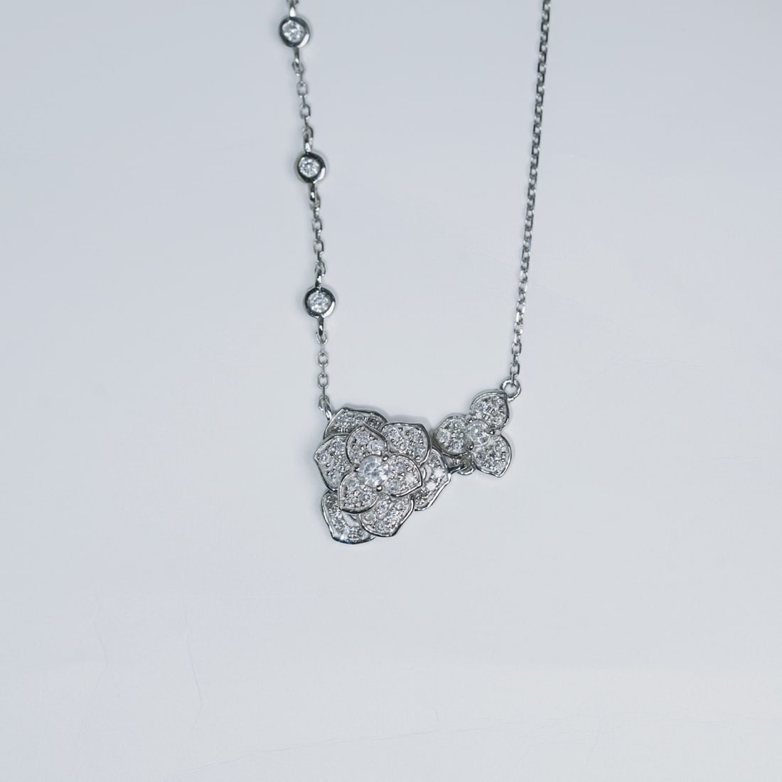 14k Gold 0.45 Ct Natural H Diamond & Flowers Necklace - 5
