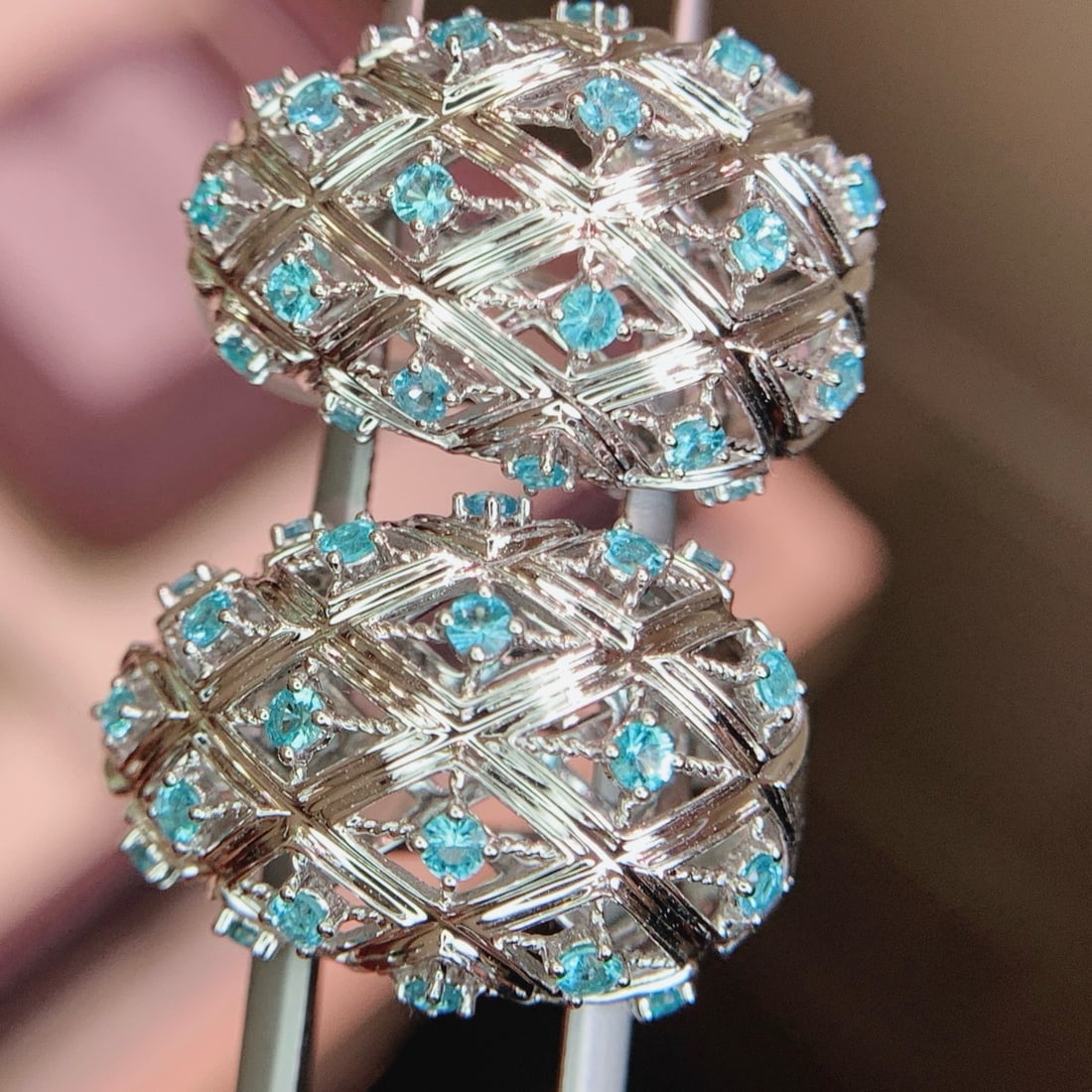 14k Gold 0.69 Ct Natural Paraiba Tourmaline Earrings - 4