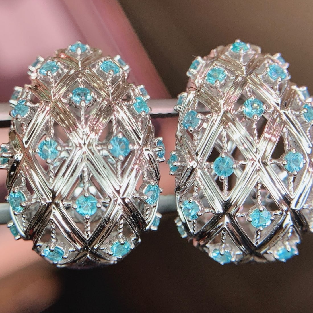 14k Gold 0.69 Ct Natural Paraiba Tourmaline Earrings - 6