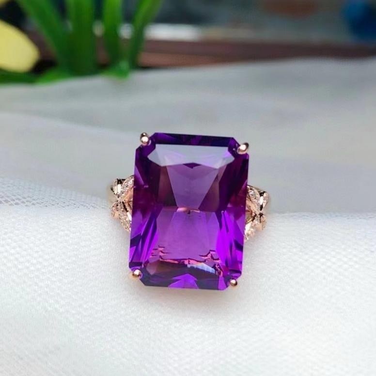 14k Gold 9.05 Ct Natural Amethyst & Diamond Ring: Ref:231188027 // gold content:14k gold // ring size:7. 25us // // main gemstone:amethyst // shape:octagonal // carat weight:9. 05ct // color:purple // treatment:natural // // adjacent gemstone 2 :