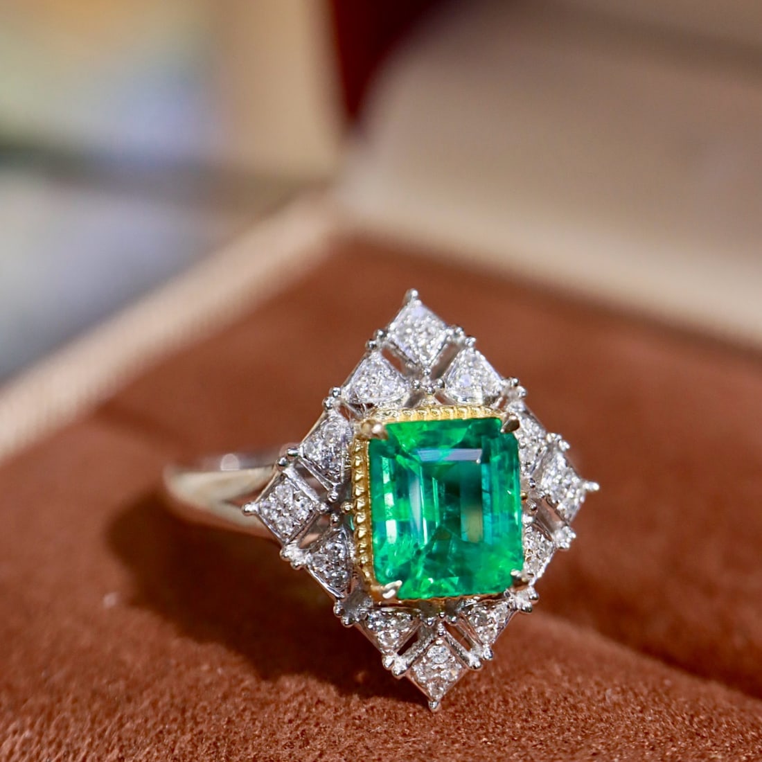 14k Gold 1.66 Ctw Natural Emerald & Diamond Ring - 2