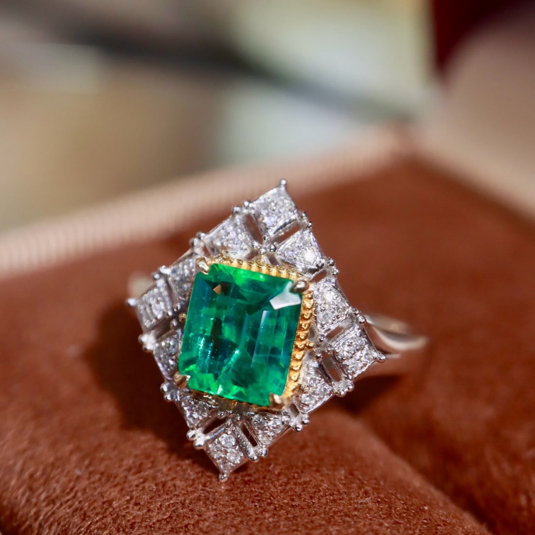 14k Gold 1.66 Ctw Natural Emerald & Diamond Ring - 3