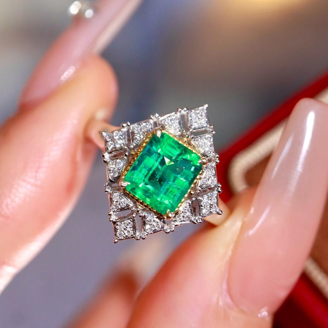 14k Gold 1.66 Ctw Natural Emerald & Diamond Ring - 4