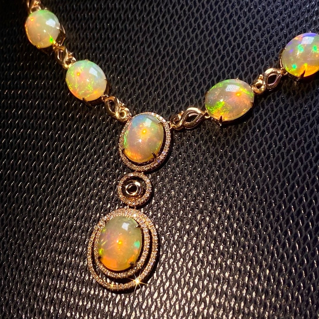 14k Gold 13.25 Ct Natural Opal & Diamond Necklace - 3