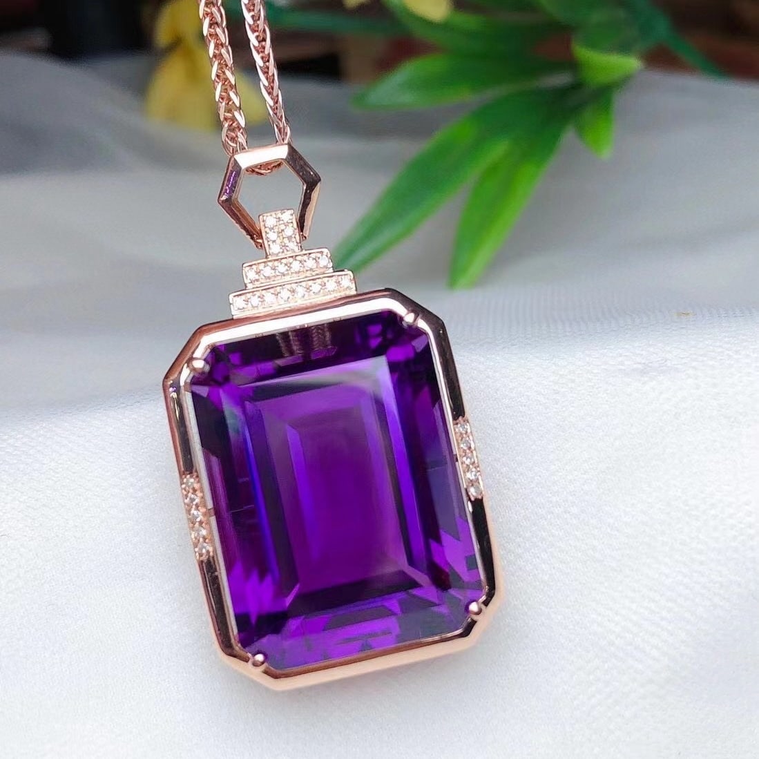 14k Gold 26.0 Ct Natural Amethyst & Diamond Pendant( Without Chain ) - 3