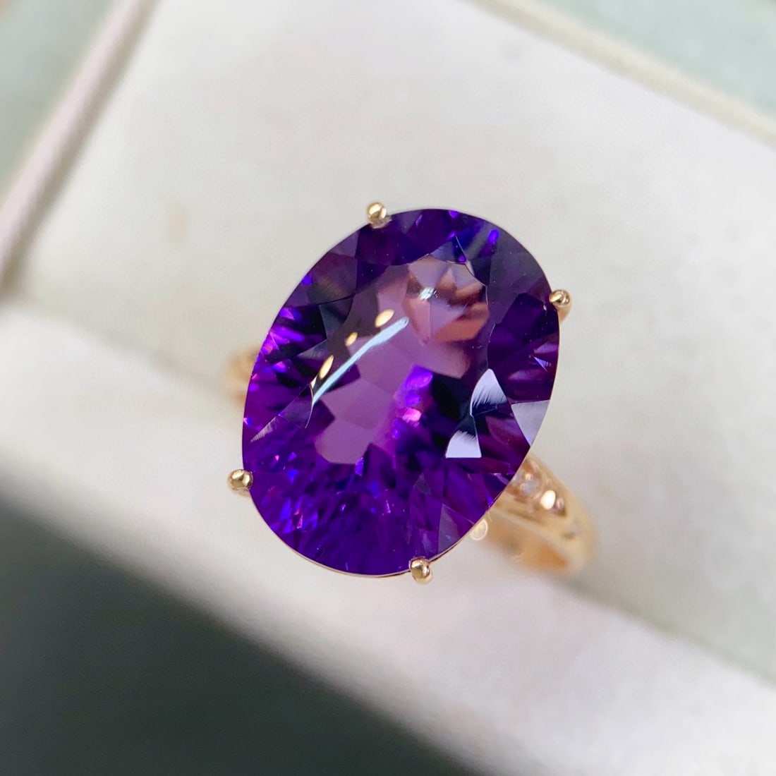 14k Gold 8.76 Ctw Natural Amethyst & Diamond Ring - 2