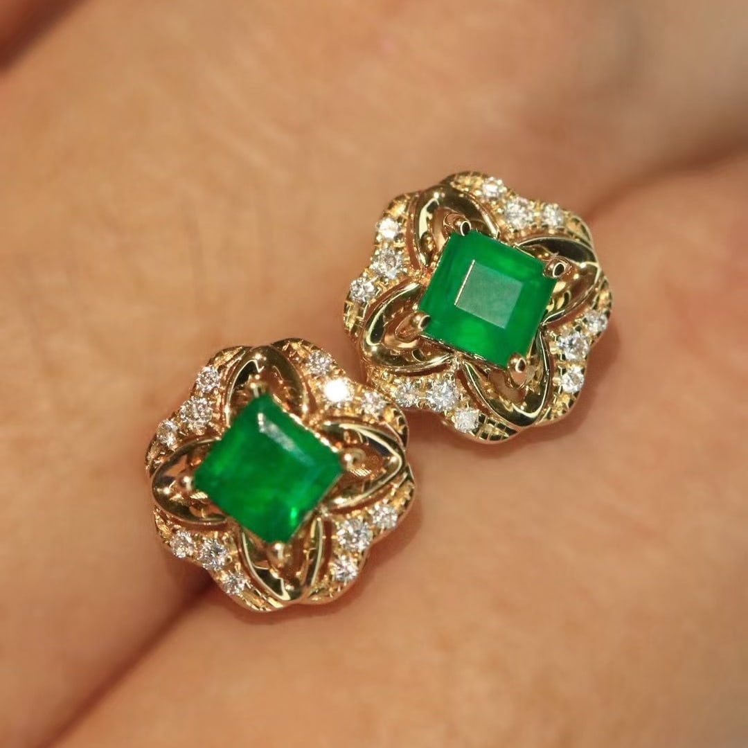14k Gold 0.64 Ctw Vivid Green Natural Emerald & Diamond Earrings - 2