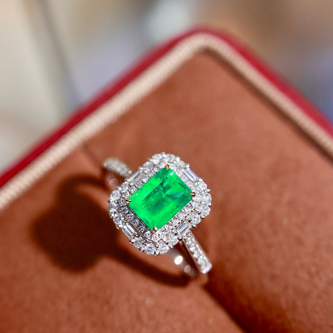 14k Gold 0.98 Ctw Natural Emerald & Diamond Ring - 7