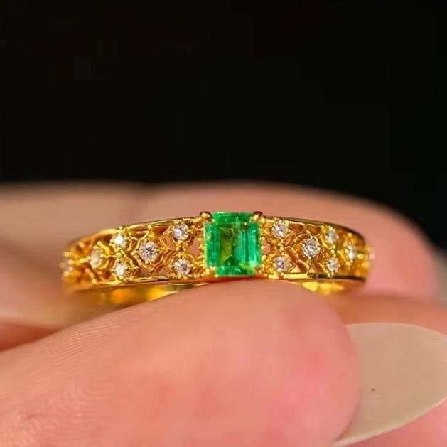 14k Gold 0.28 Ctw Natural Emerald & Diamond Ring: Ref:231188085 // gold content:14k gold // ring size:7. 25us // // main gemstone:emerald // shape:octagonal // carat weight:0. 20ct // color:green // treatment:natural // // adjacent gemstone 2 :