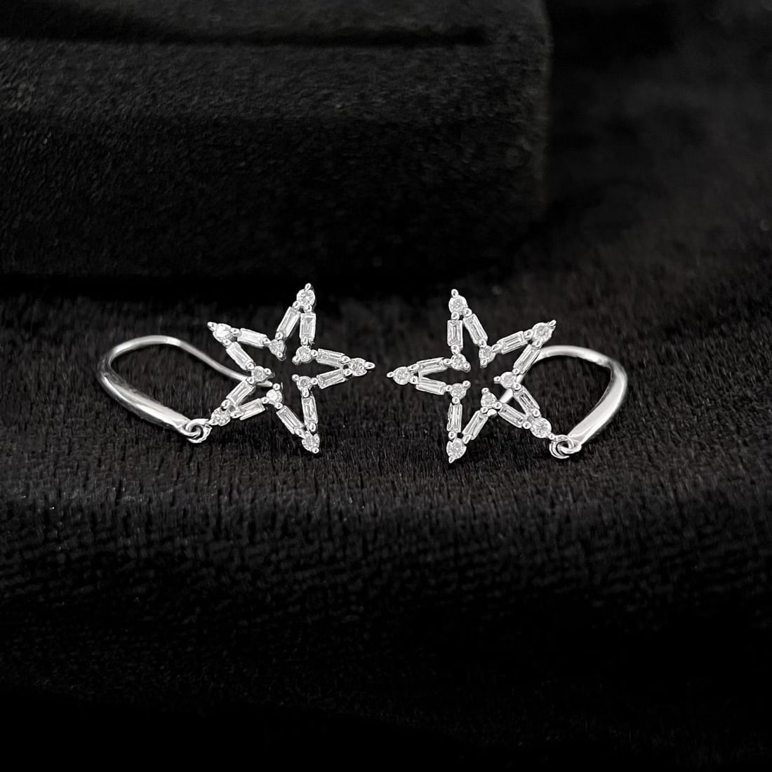 14k Gold 0.4 Ct Natural H Diamond Earrings - 4