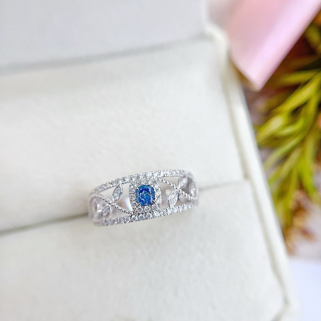 14k Gold 0.45 Ctw Natural Blue Diamond & Diamond Ring - 4