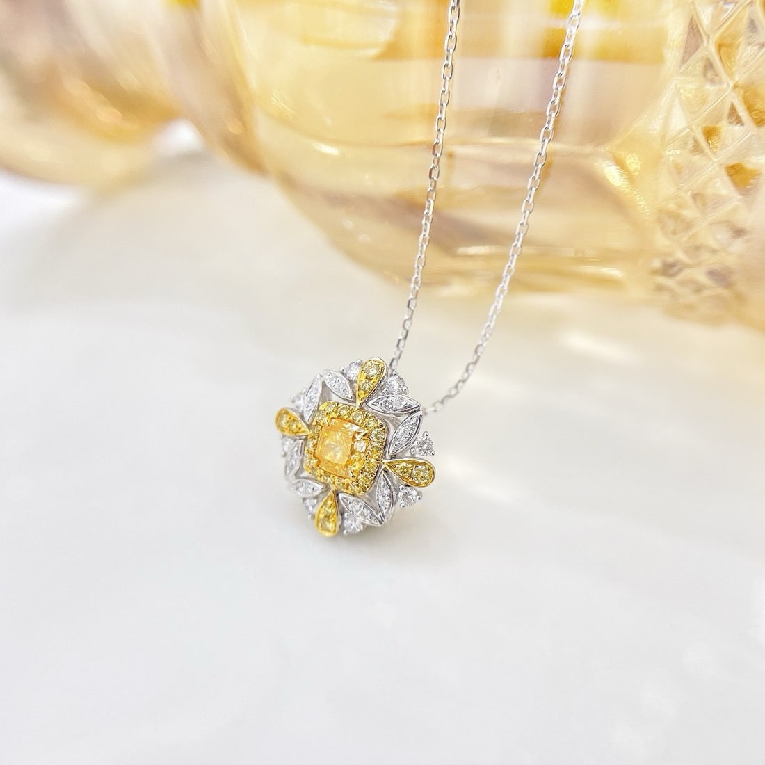 14k Gold 0.69 Ctw Natural Yellow Diamond & Diamond Necklace - 3