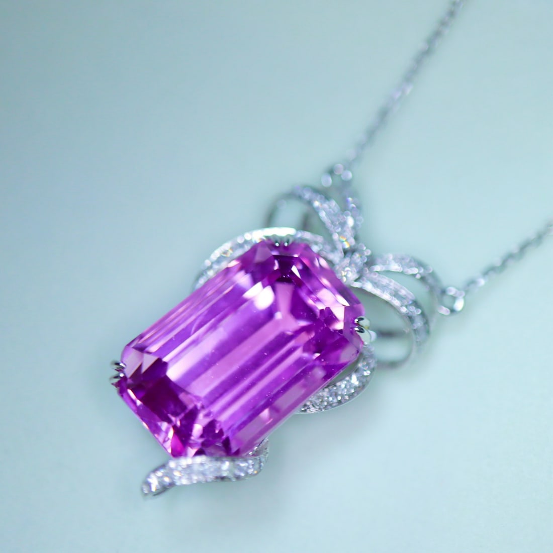 14k Gold 15.83 Ctw Natural Kunzite & Diamond Necklace - 3