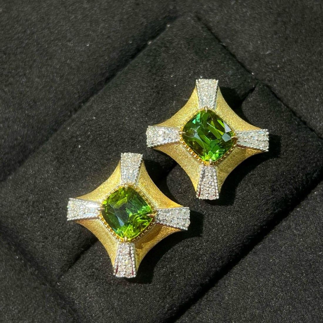 14k Gold 2.18 Ctw Natural Tourmaline & Diamond Earrings: Ref:231188105 // gold content:14k gold // main gemstone:tourmaline // shape:cushion // carat weight:2. 04ct // color:green // treatment:natural // // adjacent gemstone 2 : diamond // shape:round //