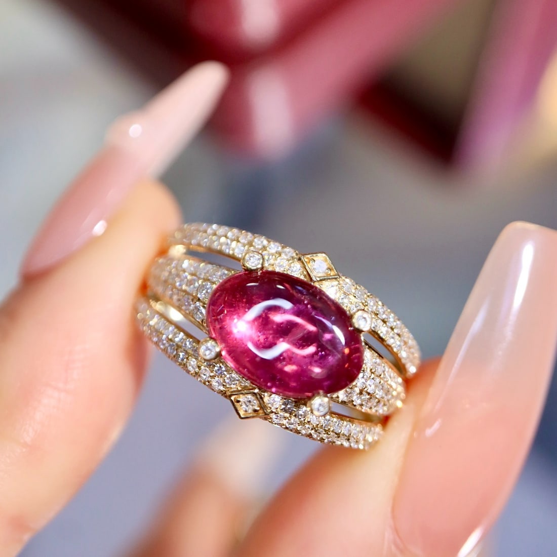 14k Gold 2.50 Ctw Natural Tourmaline & Diamond Ring: Ref:231188111 // gold content:14k gold // ring size:7. 25us // // main gemstone:tourmaline // shape:oval // carat weight:1. 90ct // color:red // treatment:natural // // adjacent gemstone 2 : diamond
