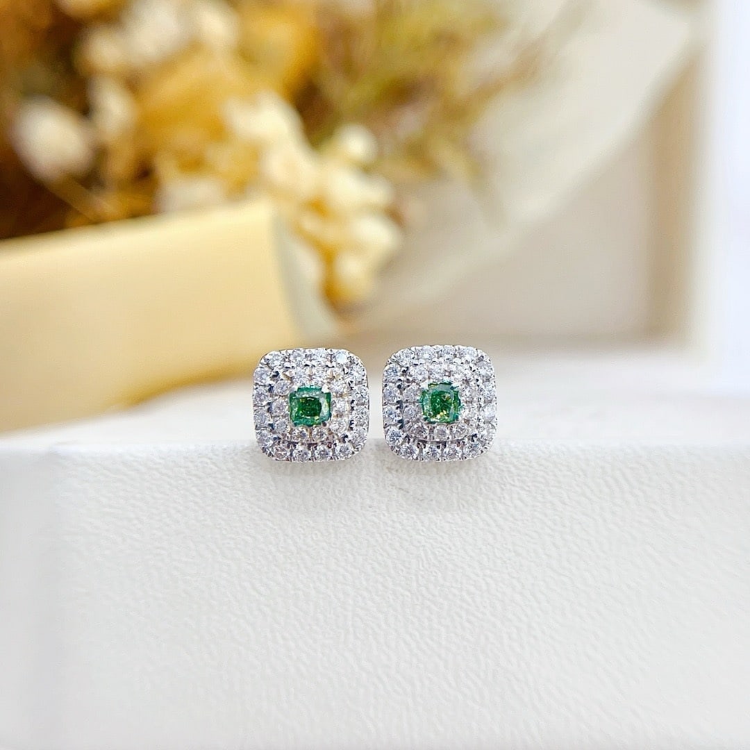 14k Gold 0.50 Ctw Natural Green Diamond & Diamond Earrings: Ref:231188143 // gold content:14k gold // main gemstone:green diamond // shape:cushion // carat weight:0. 20ct // color:green // treatment:natural // // adjacent gemstone 2 : diamond // shape:round