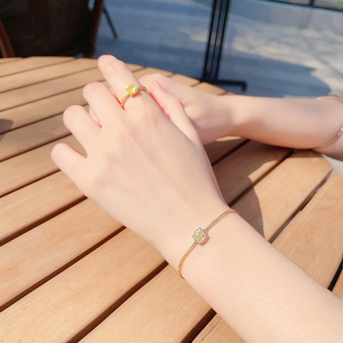 14k Gold 0.32 Ctw Natural Yellow Diamond & Diamond Bracelet - 2