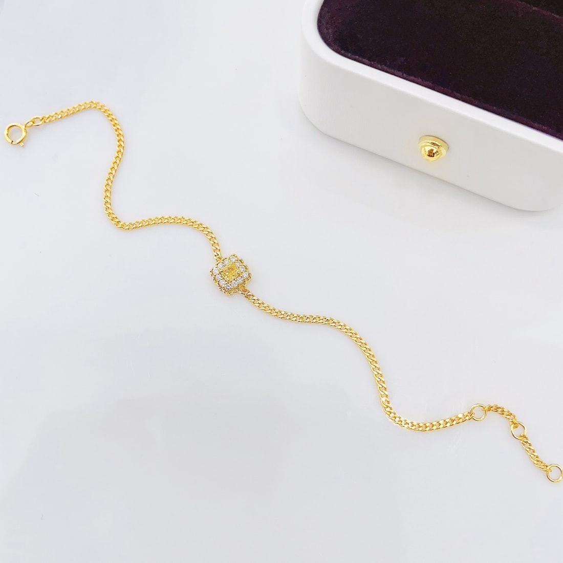 14k Gold 0.32 Ctw Natural Yellow Diamond & Diamond Bracelet - 4