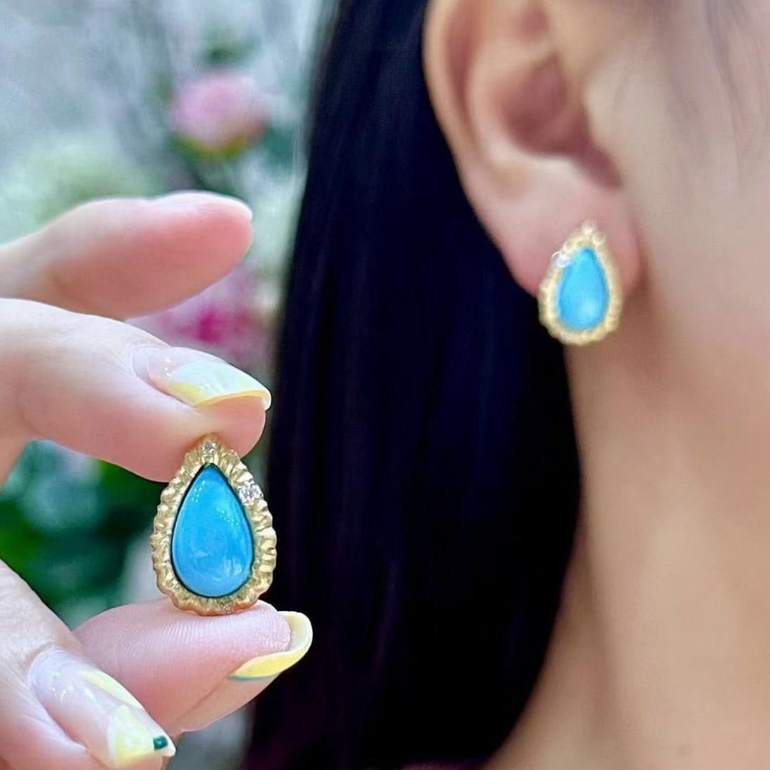 14k Gold 5.10 Ctw Natural Blue Turquoise & Diamond Earrings - 4