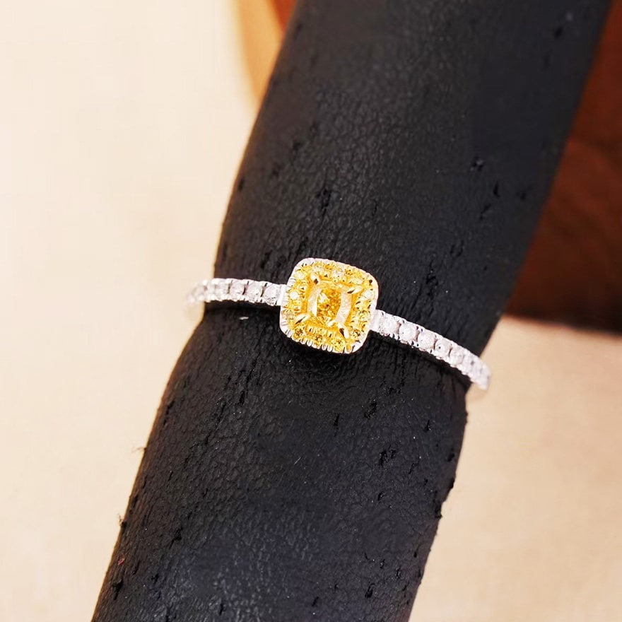 14k Gold 0.2 Ct Natural Yellow Diamond & Diamond Ring - 4