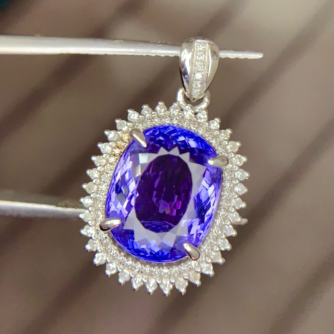 14k Gold 7.5 Ct Natural Tanzanite & Diamond Pendant( Without Chain ) - 5