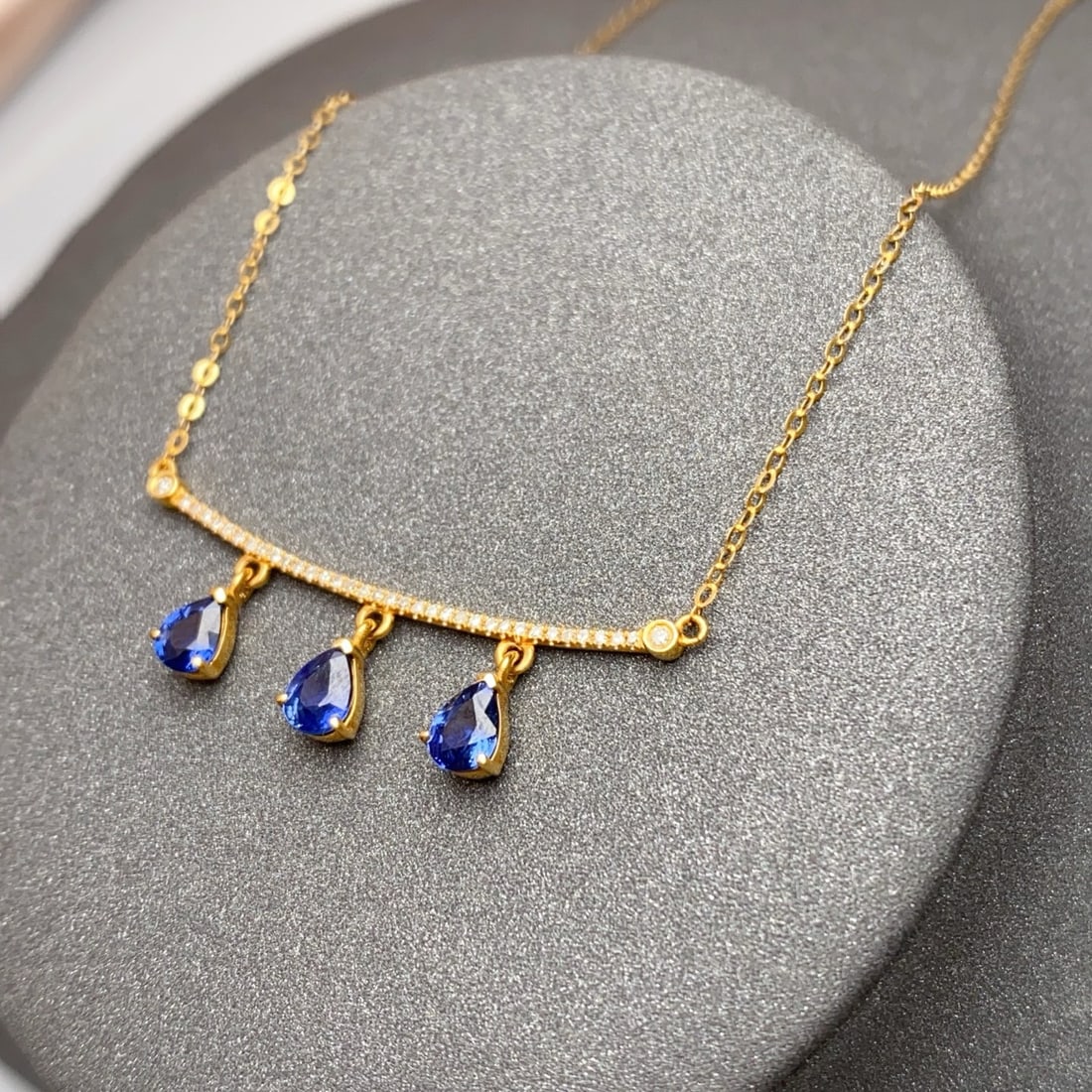 14k Gold 1.25 Ct Natural Sapphire & Diamond Necklace - 2