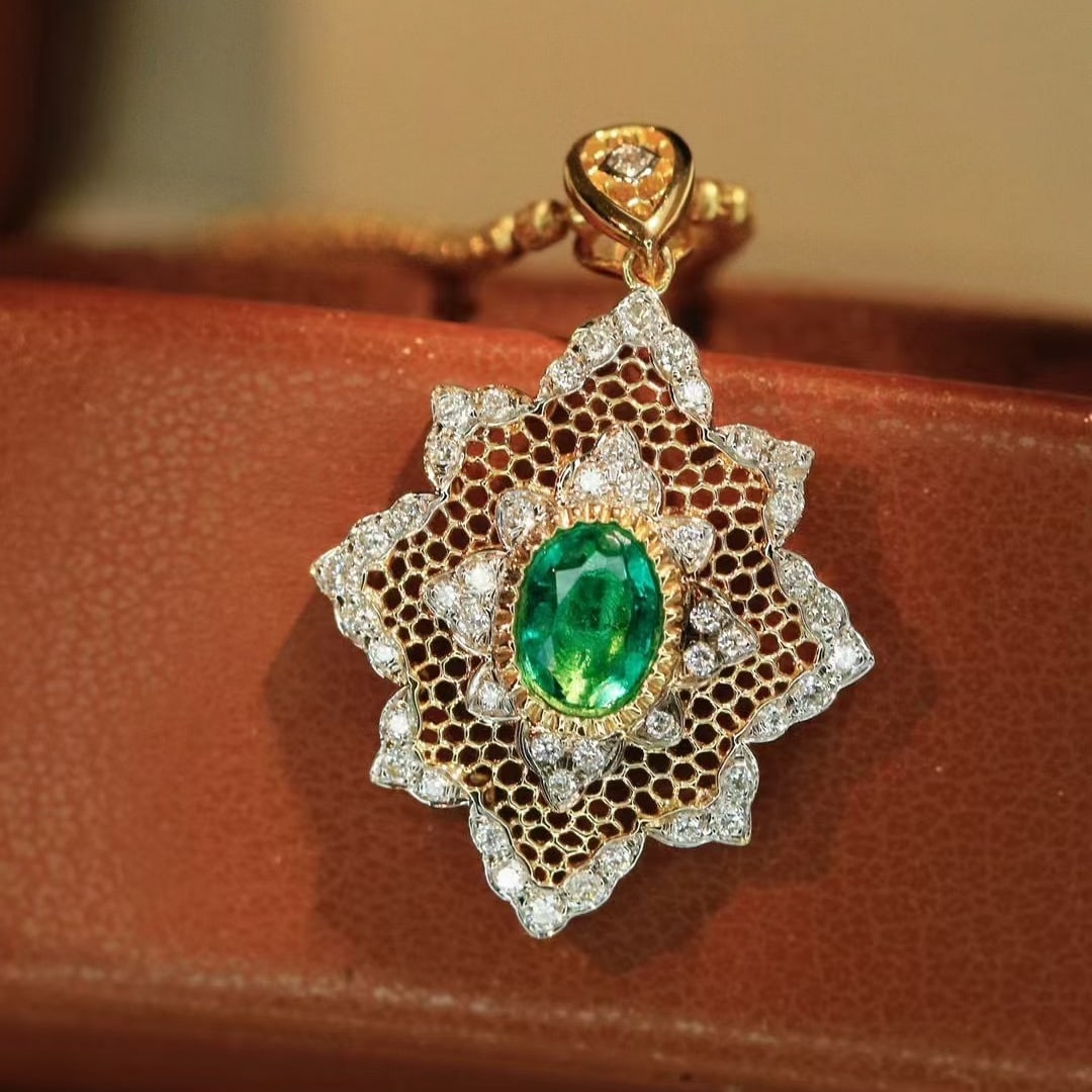 14k Gold 0.66 Ctw Natural Emerald & Diamond Pendant( Without Chain ): Ref:231188211 // gold content:14k gold // main gemstone:emerald // shape:oval // carat weight:0. 38ct // color:green // treatment:natural // // adjacent gemstone 2 : diamond // shape:round // carat