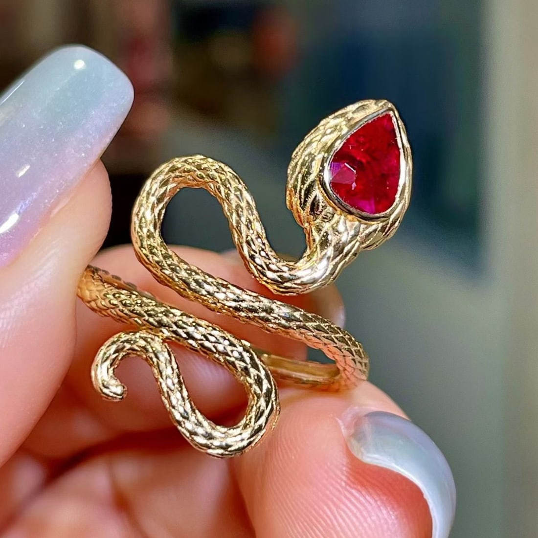14k Gold 0.7 Ct Natural Ruby & Snake Ring - 2